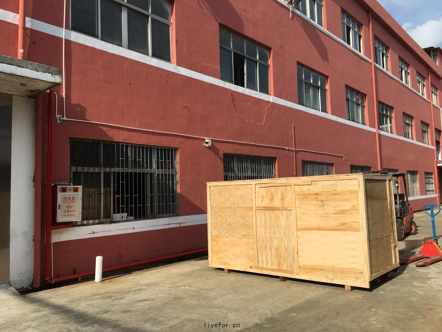 又一台數(shù)控鑽(zuān)床出(chū)貨山(shān)東(dōng)