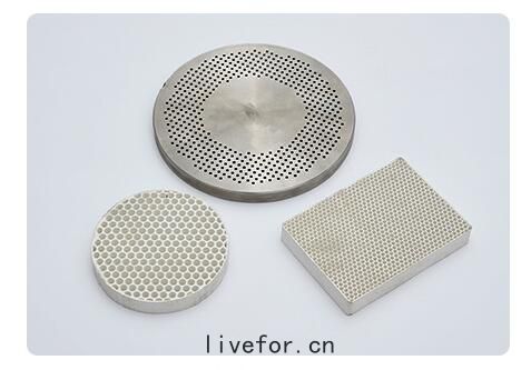 自(zì)動鑽攻機可(kě)加工(gōng)各(gè)種鐵件